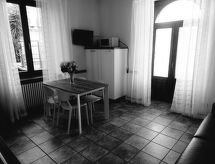 Romantisch appartement met panoramisch uitzicht op het Gardameer - thumbnail 6