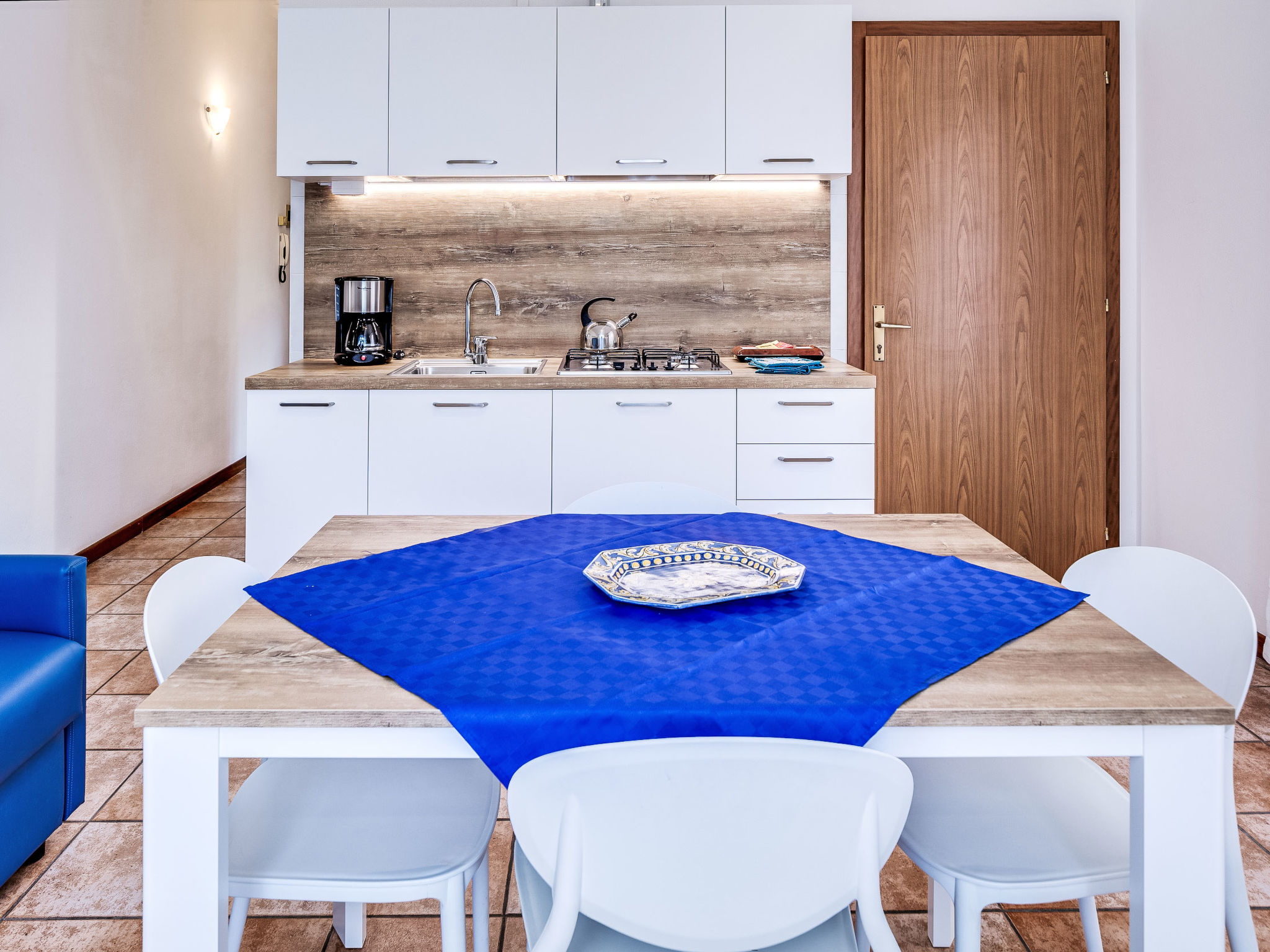 Zwei-Zimmer-Wohnung mit Seeblick