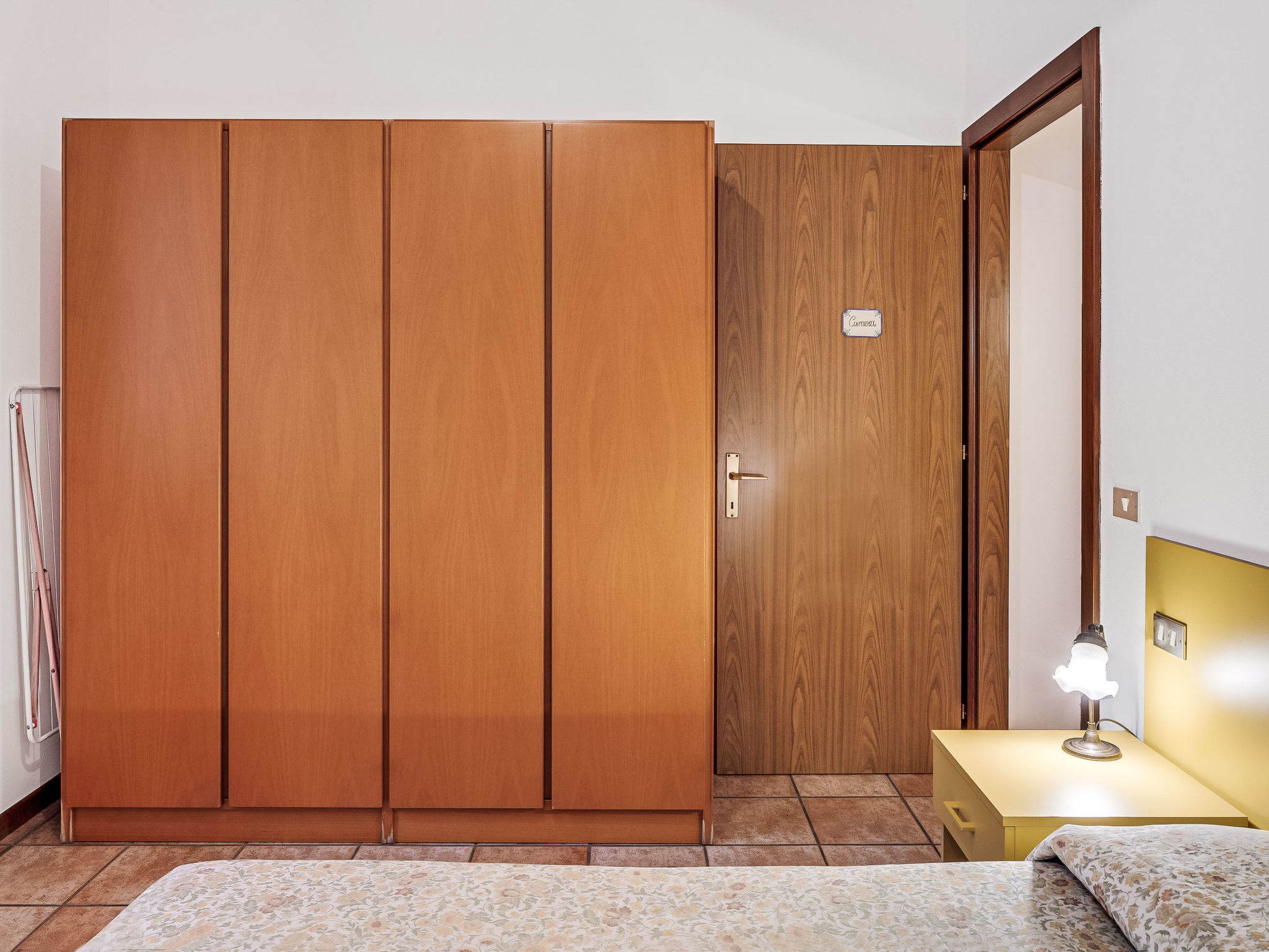 Zwei-Zimmer-Wohnung mit Seeblick - Binnen