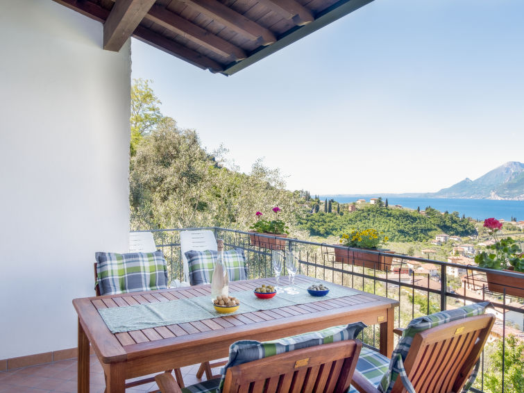 Search and Stay destination Malcesine, Veneto - Italy from AU$ 383. Verdin