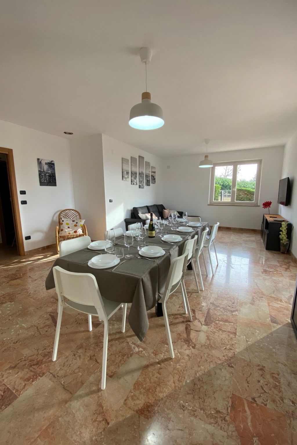 Ferienvilla mit Wasserblick-Inside