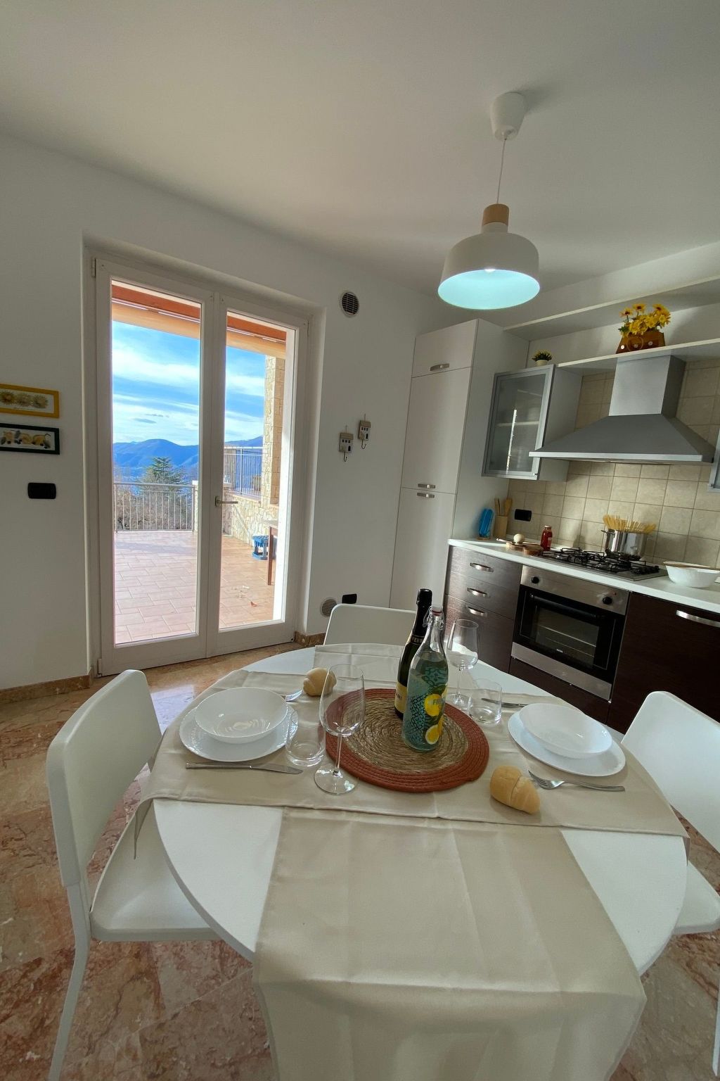 Ferienvilla mit Wasserblick-Inside