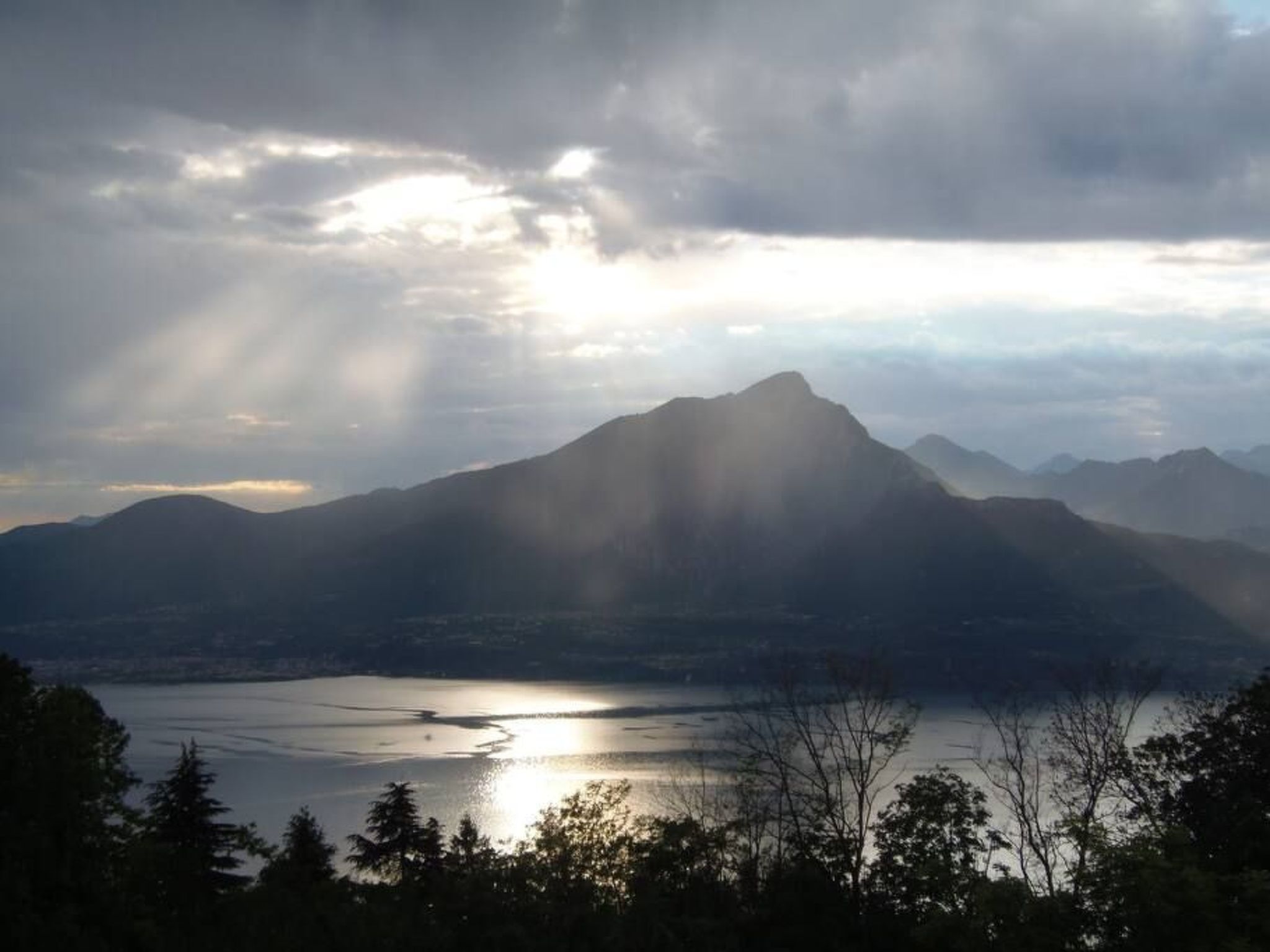 Ferienvilla mit Wasserblick-Inside
