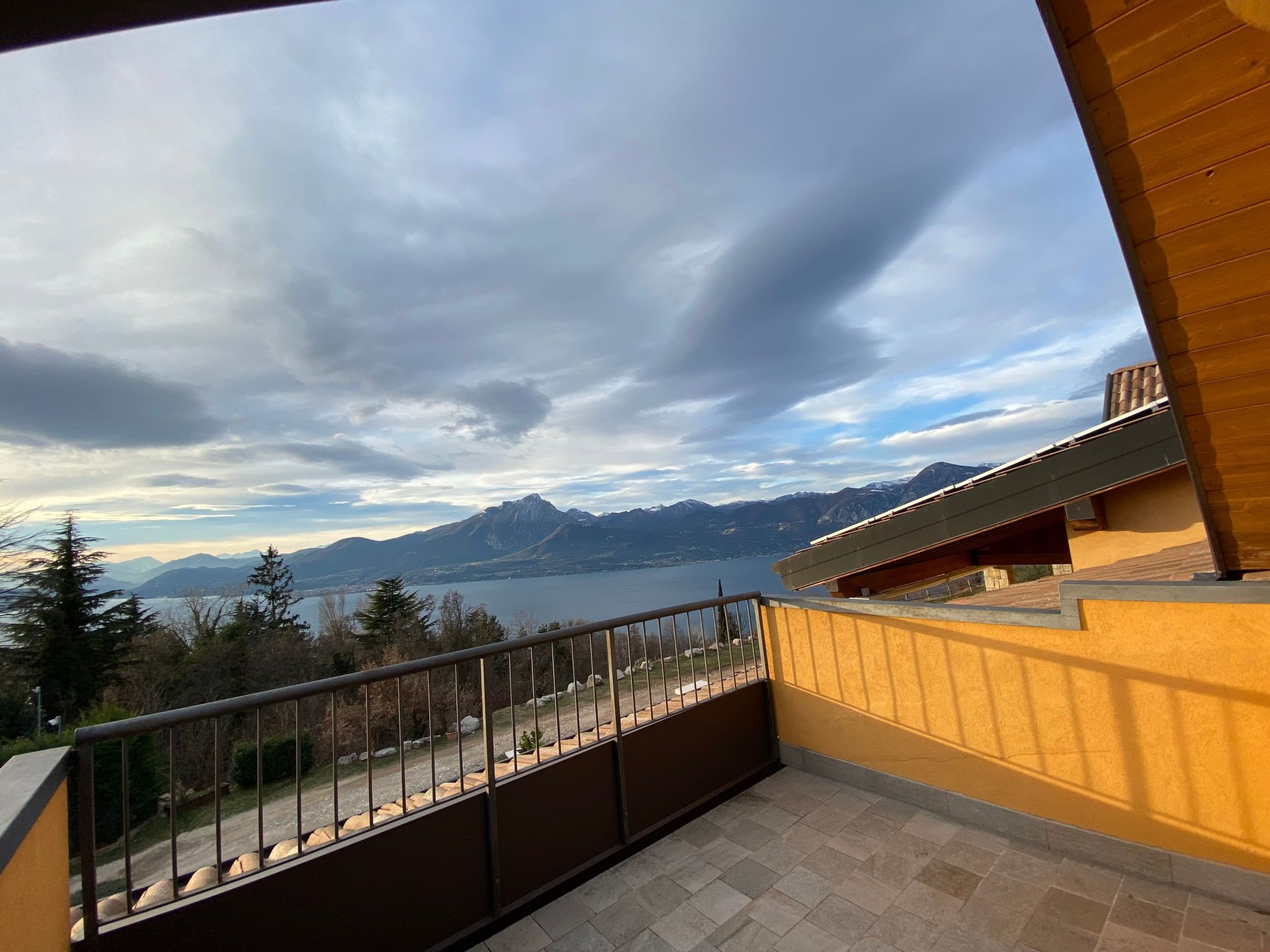 Ferienvilla mit Wasserblick-Inside