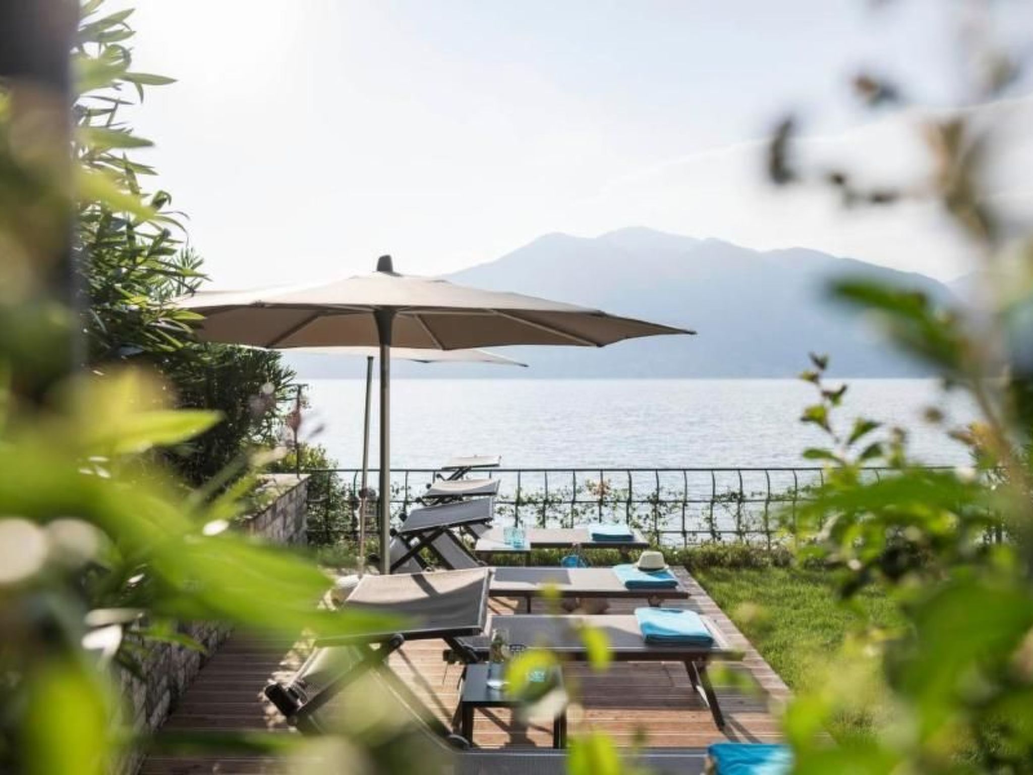 Luxusvilla am Gardasee mit privatem Badesteg-Binnen