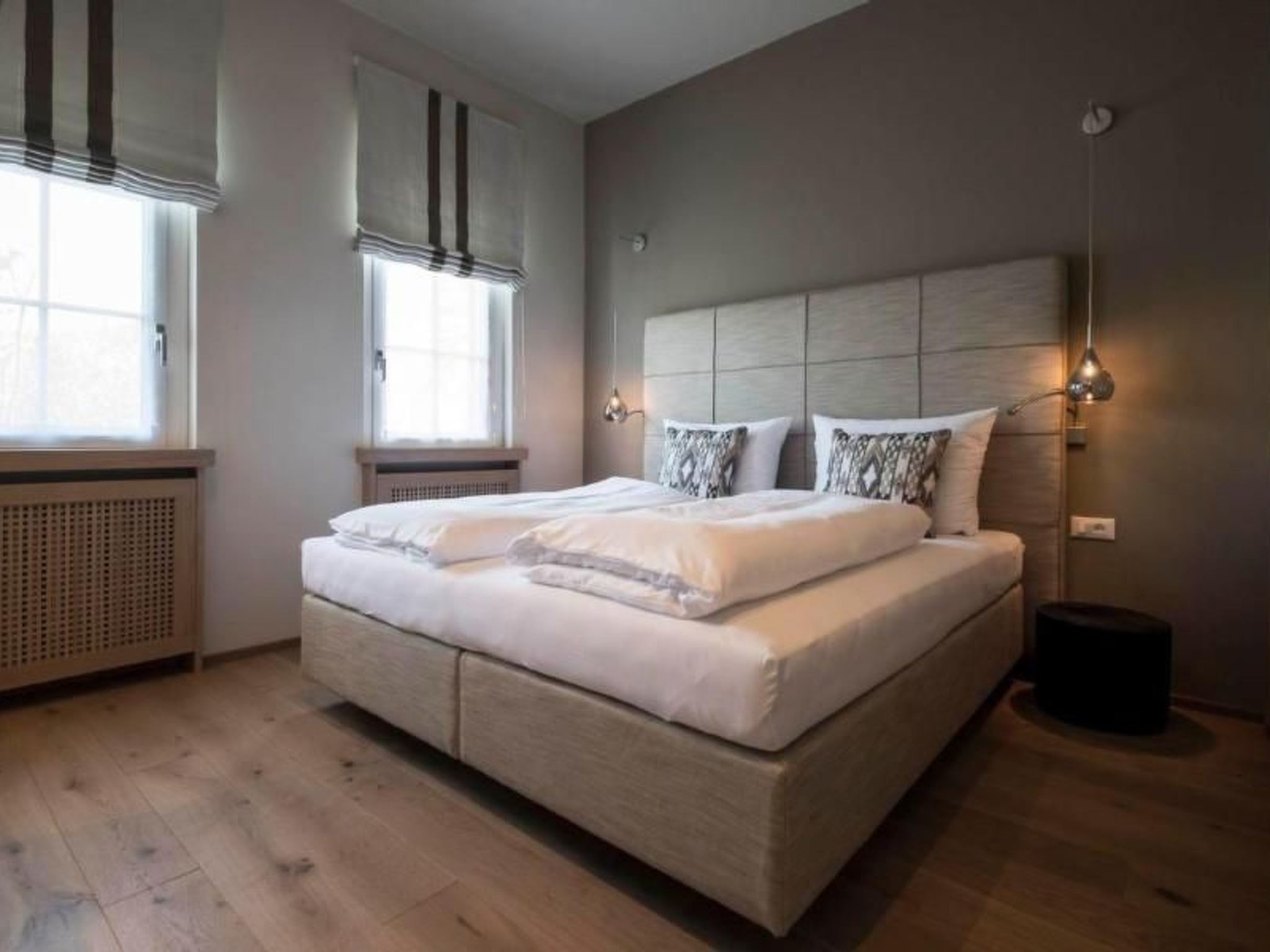 Luxusvilla am Gardasee mit privatem Badesteg-Binnen