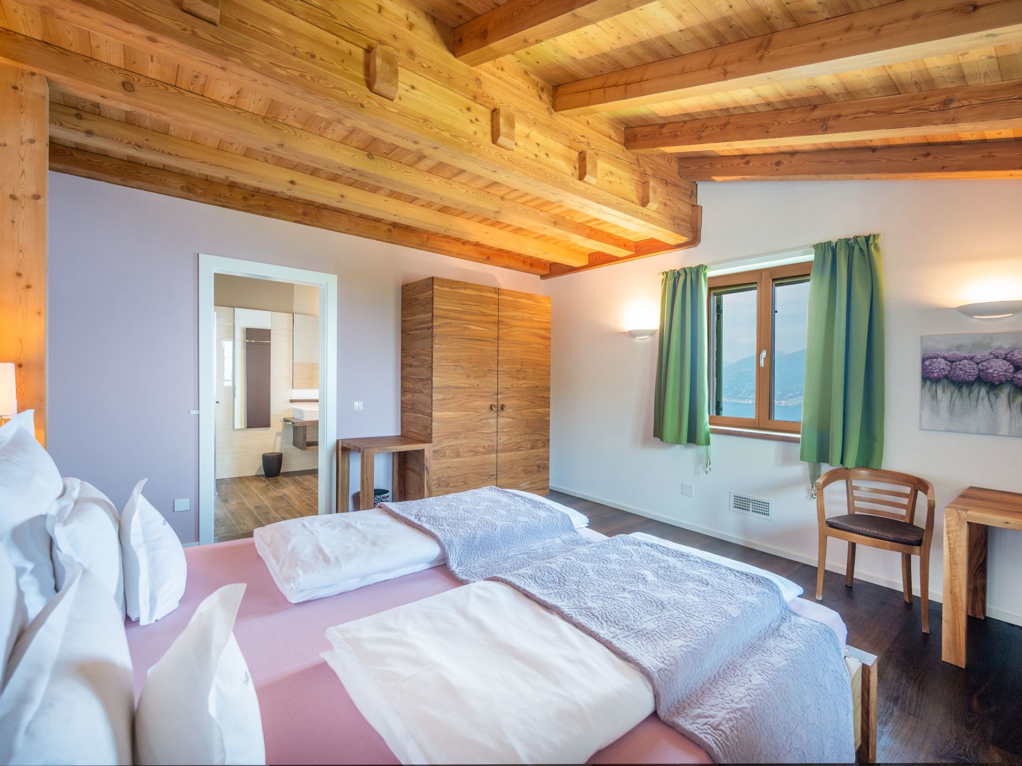 Villa mit schönem Seepanorama und Naturteich-Binnen