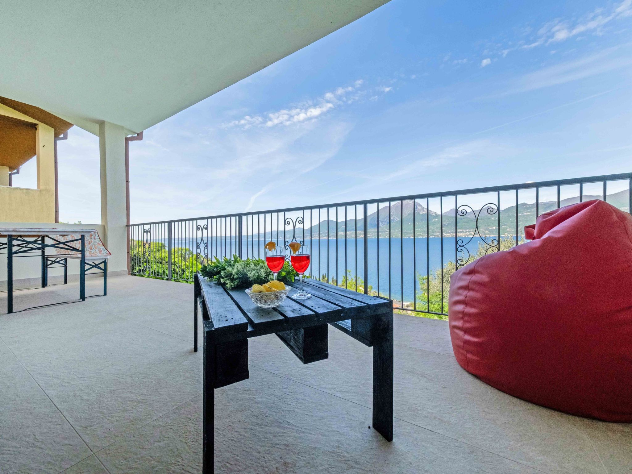 Privater Pool und herrlicher Seeblick-Binnen