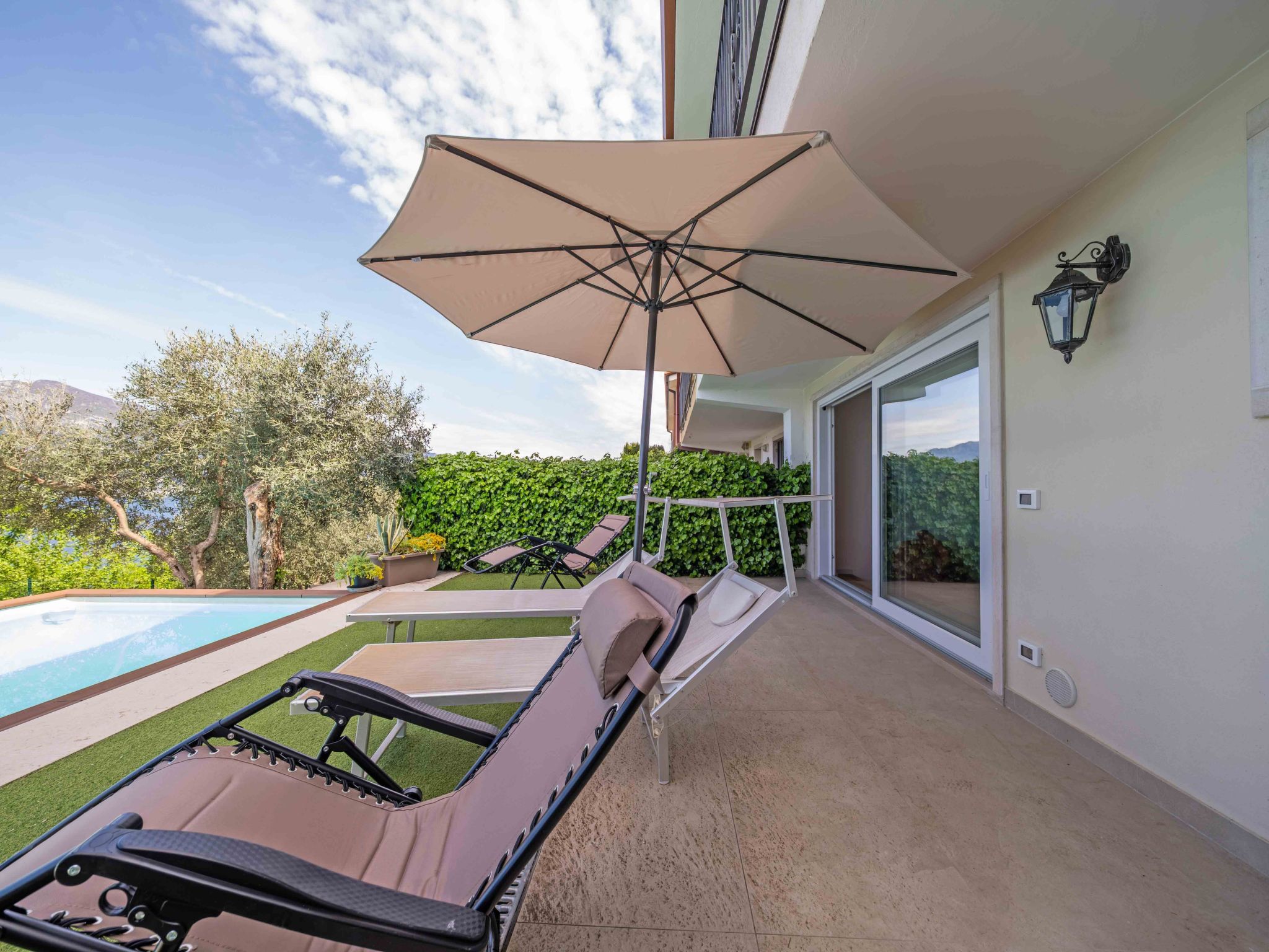 Privater Pool und herrlicher Seeblick-Binnen