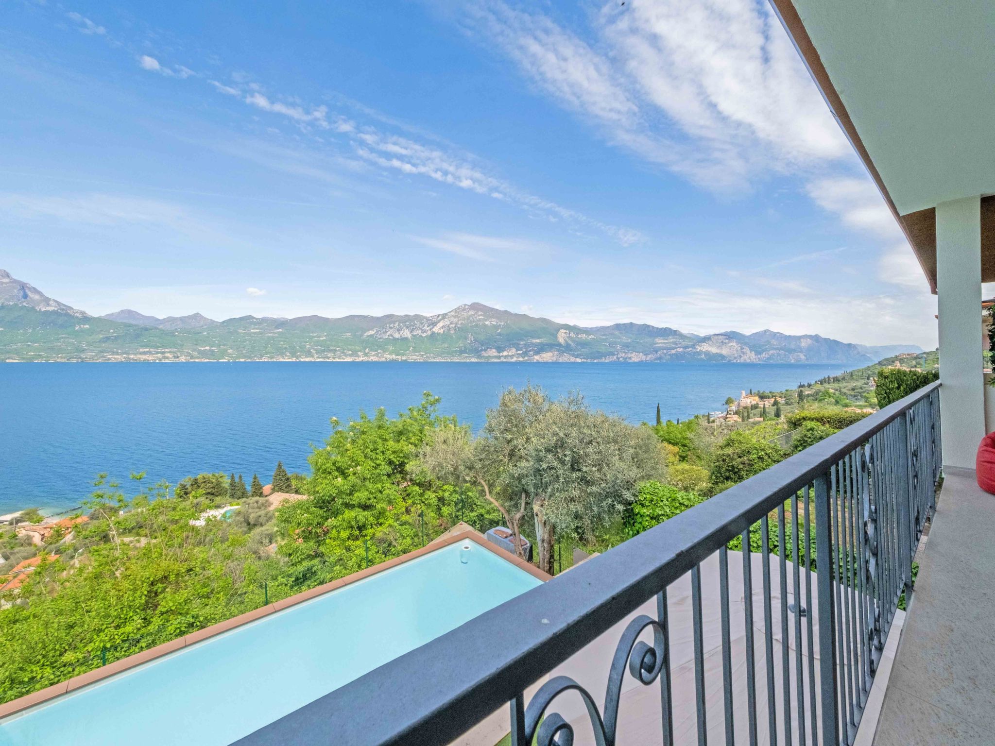 Privater Pool und herrlicher Seeblick-Binnen