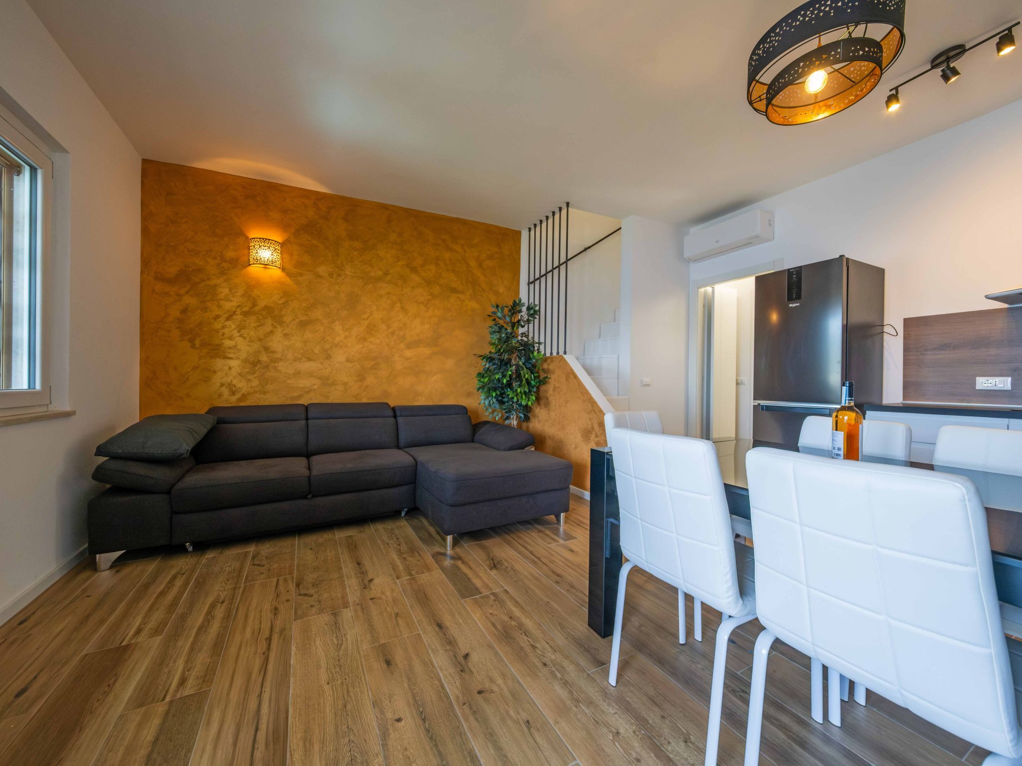 Privater Pool und herrlicher Seeblick-Binnen