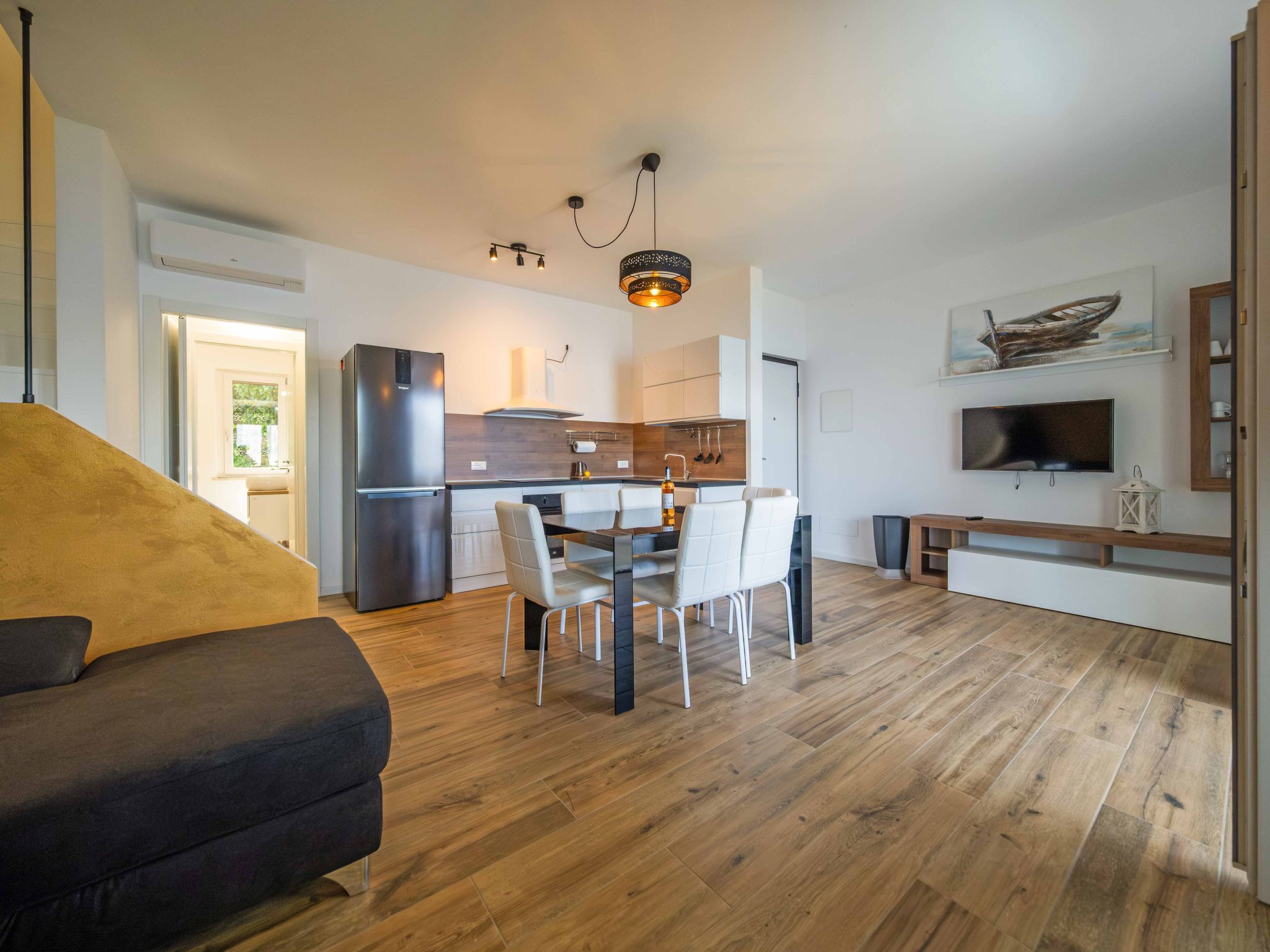 Privater Pool und herrlicher Seeblick-Binnen