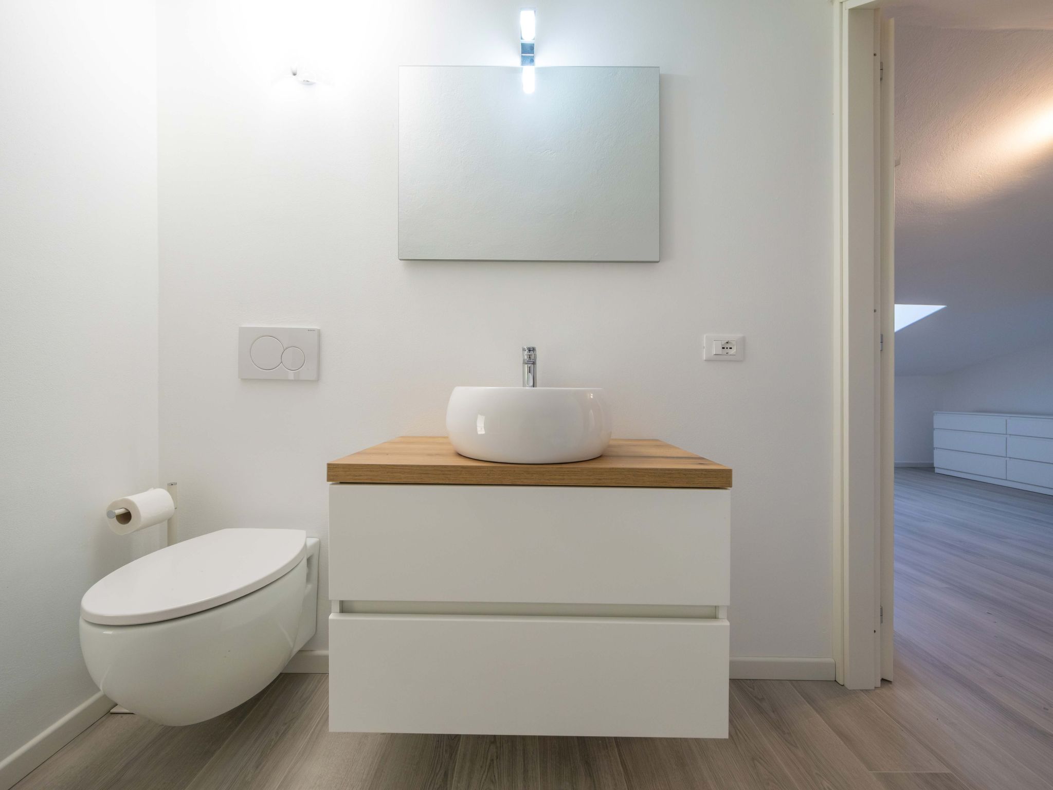 Privater Pool und herrlicher Seeblick-Binnen