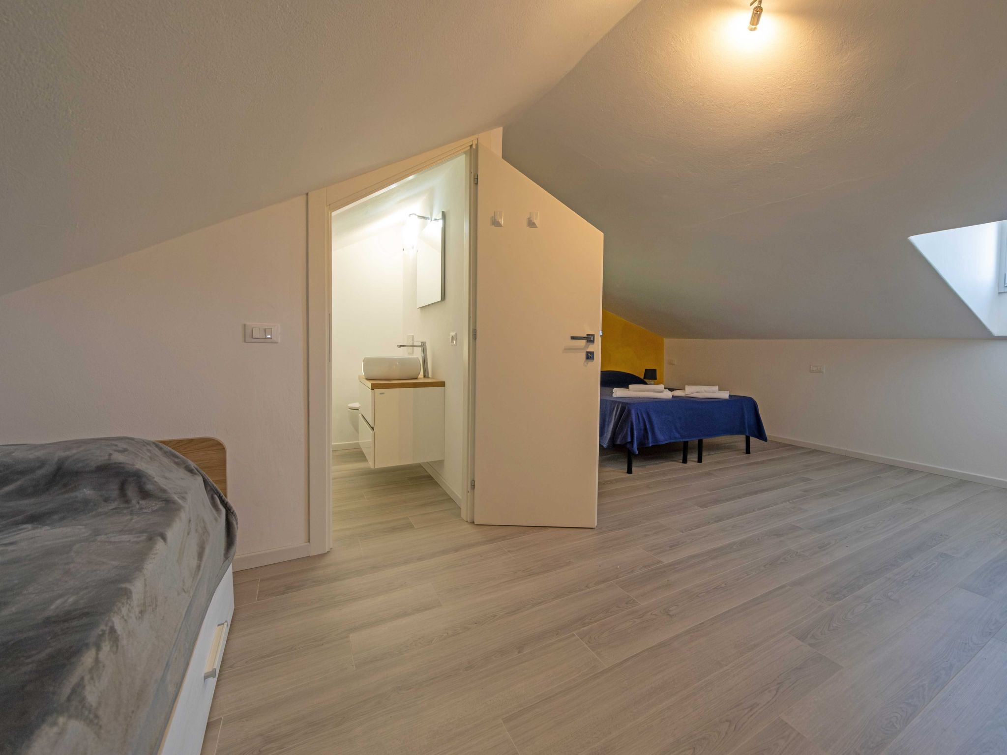 Privater Pool und herrlicher Seeblick-Binnen