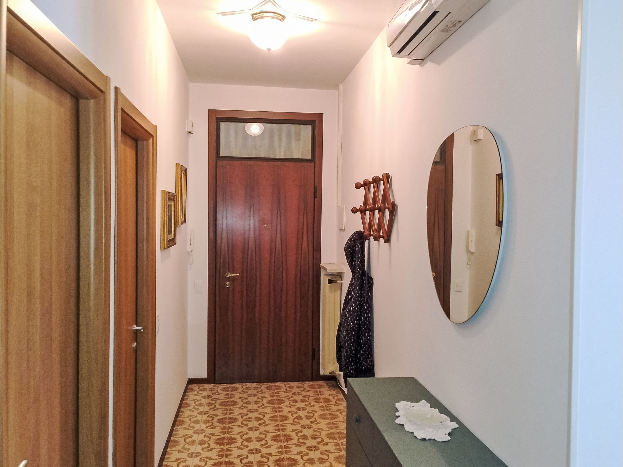 Gelbe Wohnung 65qm mit Garten und Seeblick - Binnen