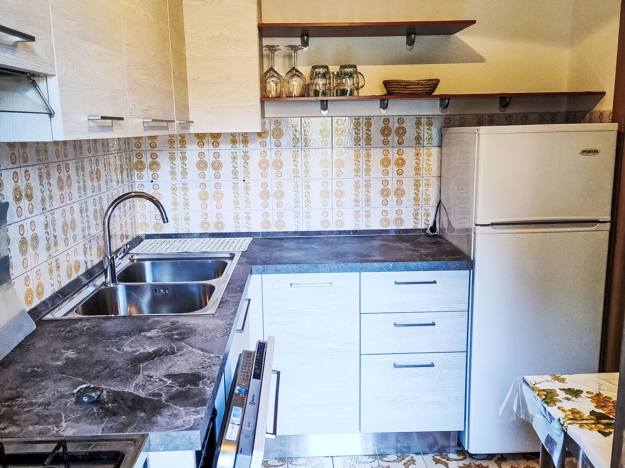 Gelbe Wohnung 65qm mit Garten und Seeblick - Binnen
