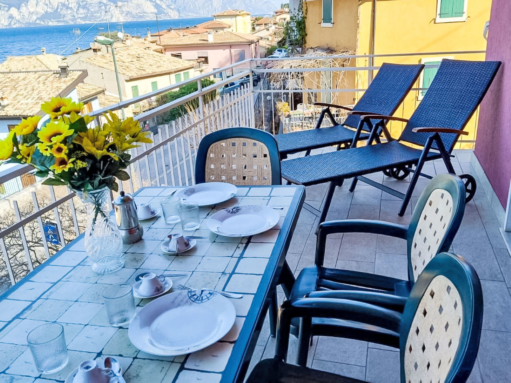 Gelbe Wohnung 65qm mit Garten und Seeblick