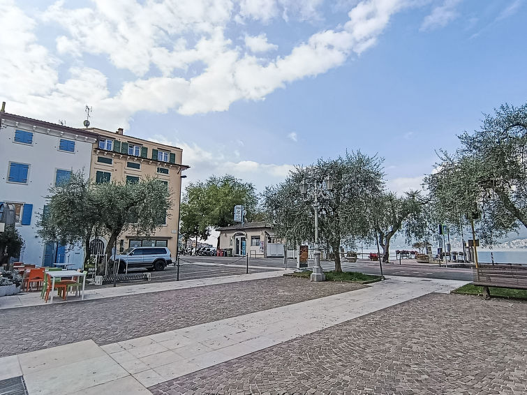 Vista Lago Consolini