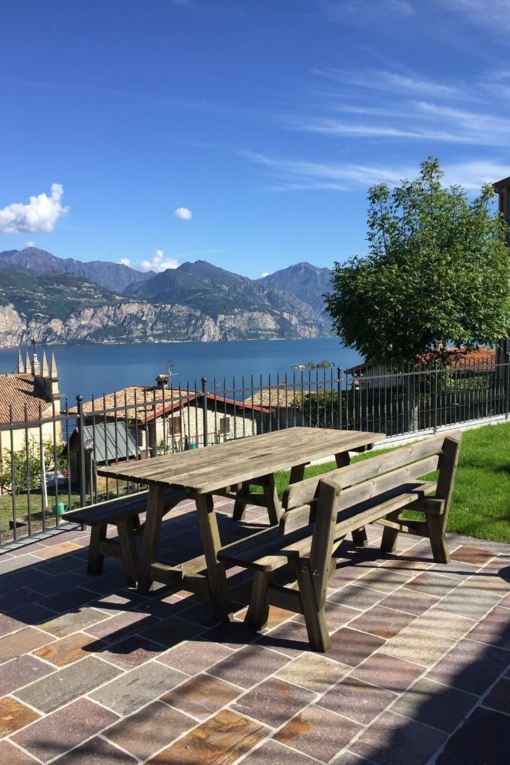 Wohnung nr. 2 im Casa Mary mit Balkon und Seeblick-Binnen