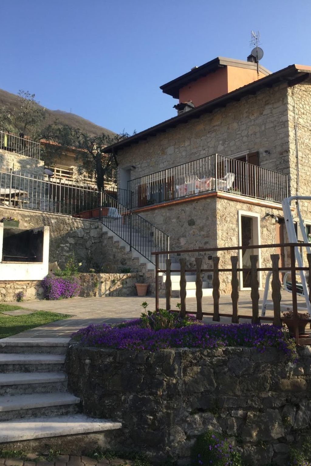 Wohnung nr. 2 im Casa Mary mit Balkon und Seeblick-Binnen