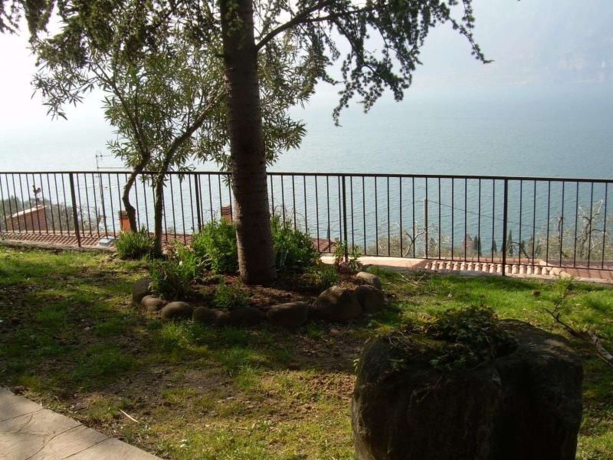 Wohnung mit schönem Garten-Dedans