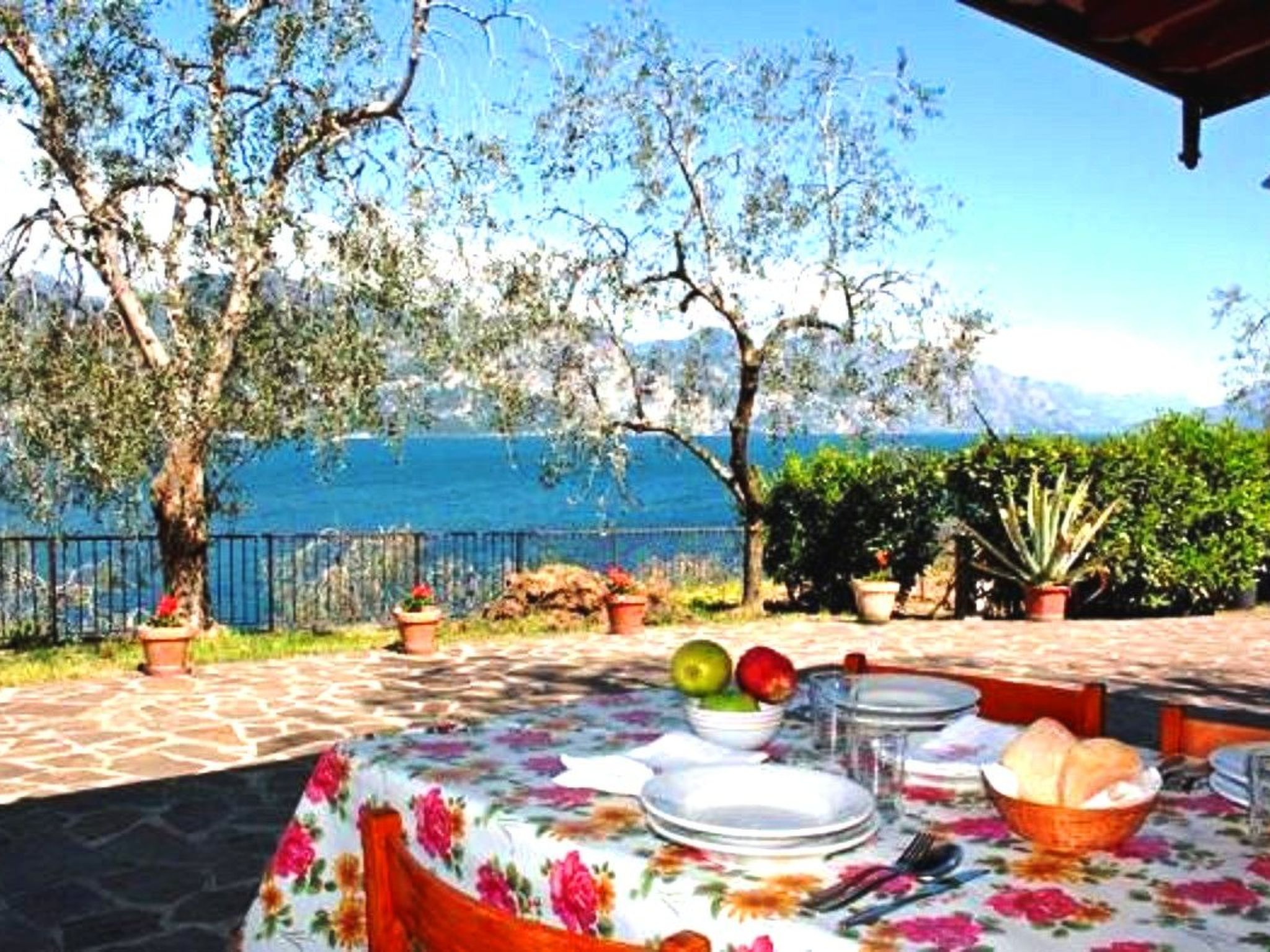 Wohnung mit schönem Garten-Dedans