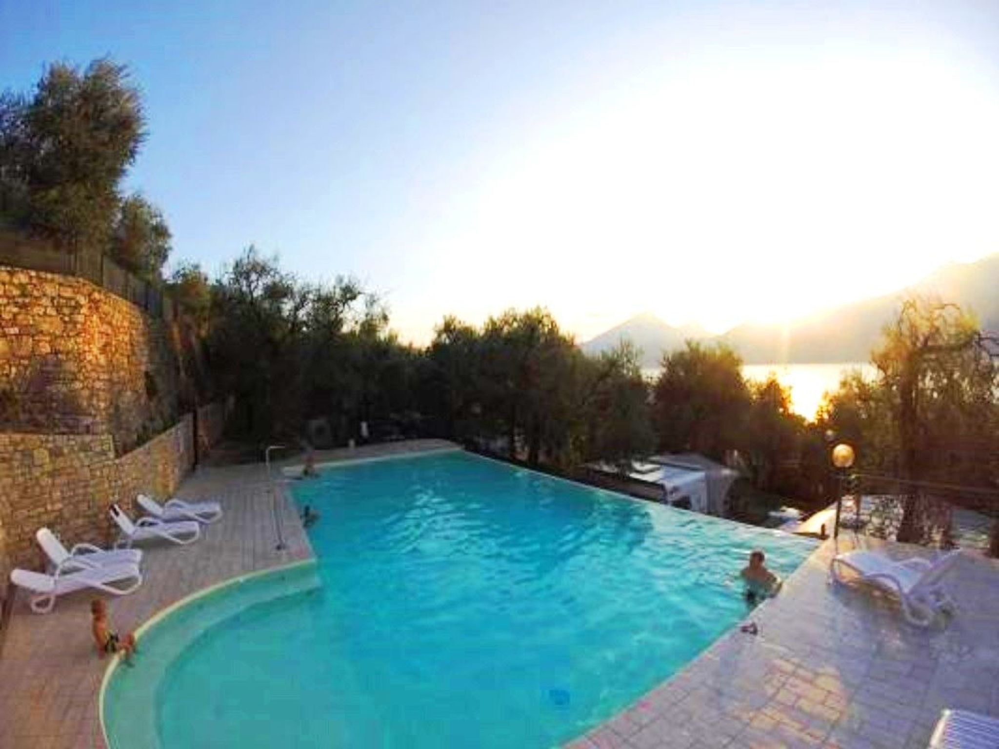 Wohnung mit schönem Garten-Dedans