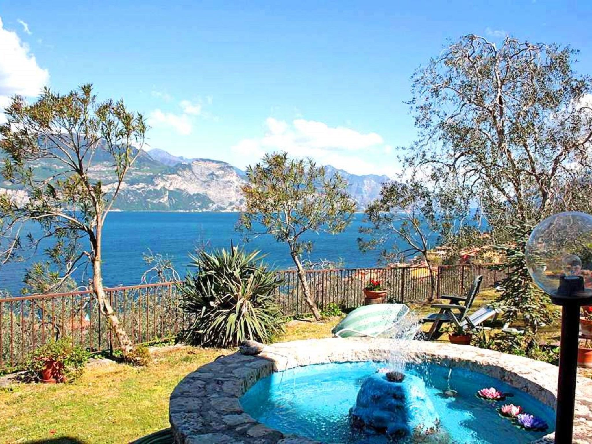 Wohnung mit schönem Garten-Dedans