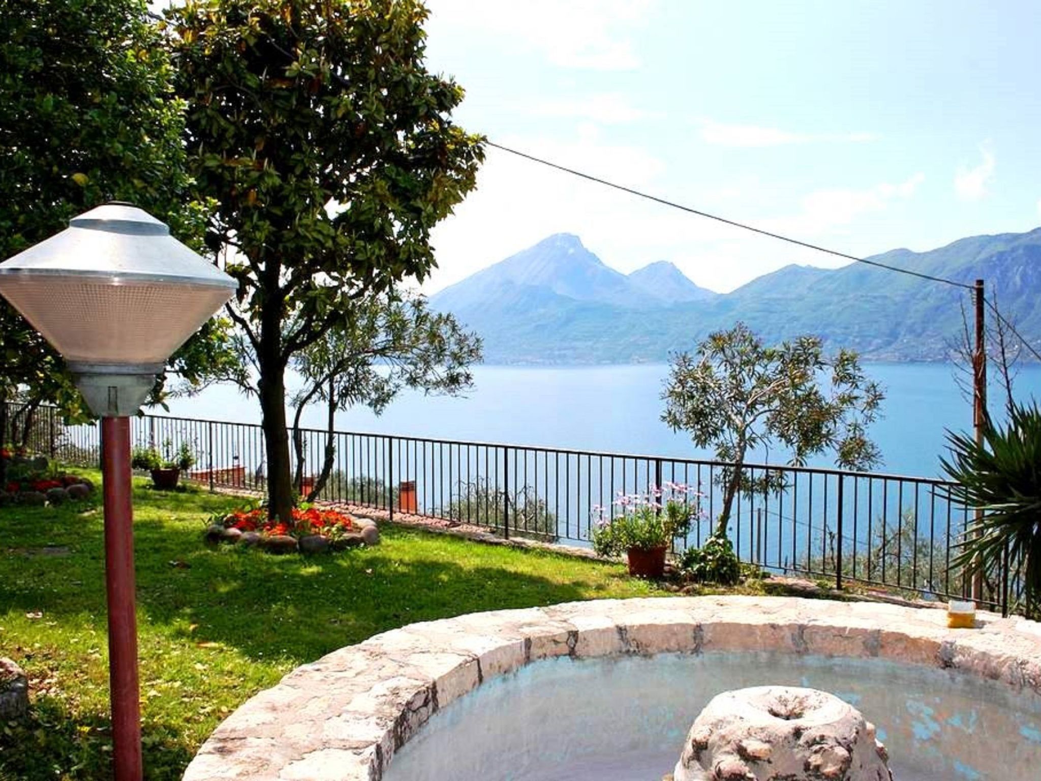 Wohnung mit schönem Garten-Dedans