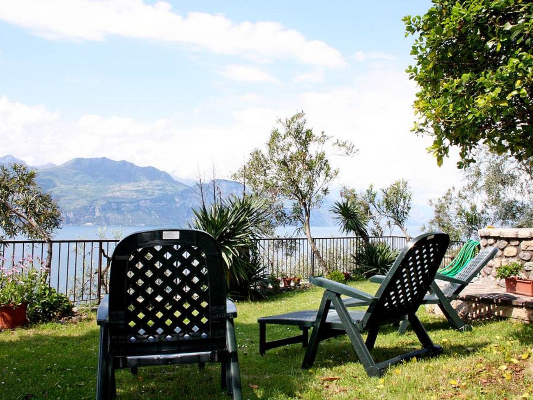 Wohnung mit schönem Garten-Dedans