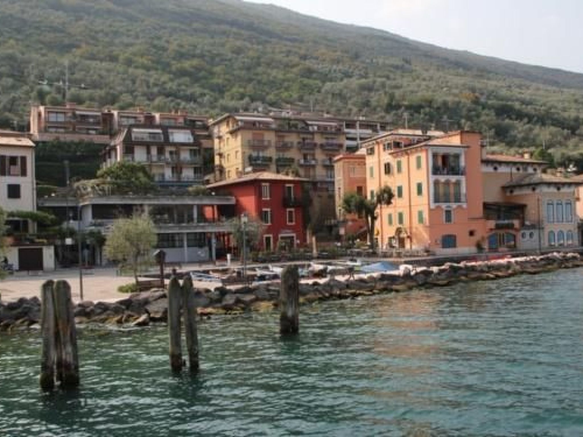 Photo of Wohnung 8 mit Seeblick, Garage, Schwimmbad,