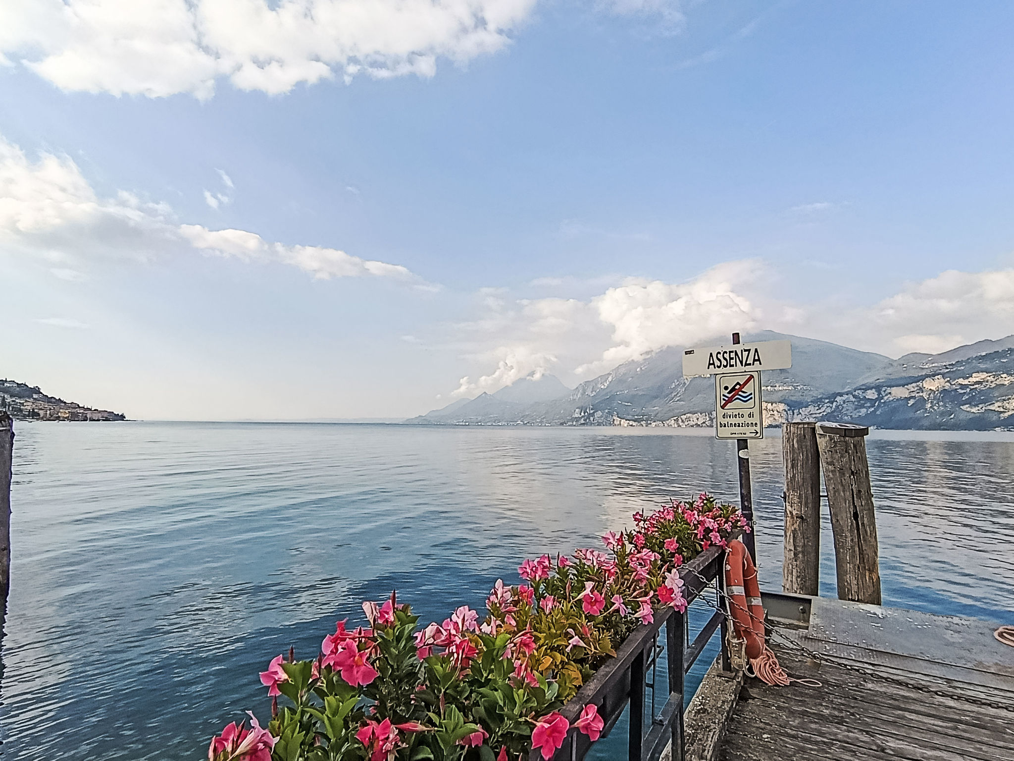 Photo of Wohnung 8 mit Seeblick, Garage, Schwimmbad,