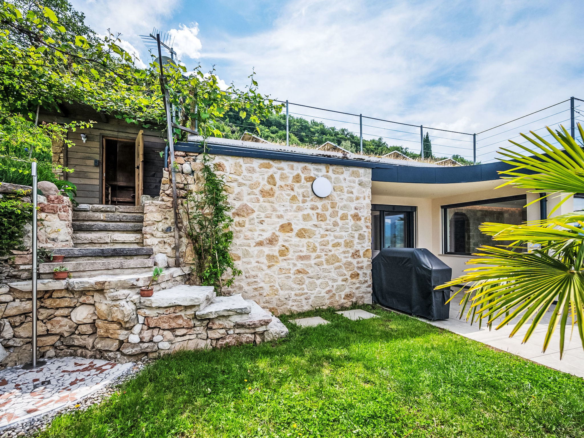 Photo of Alleinstehende Villa mit Pool und Traumaussicht