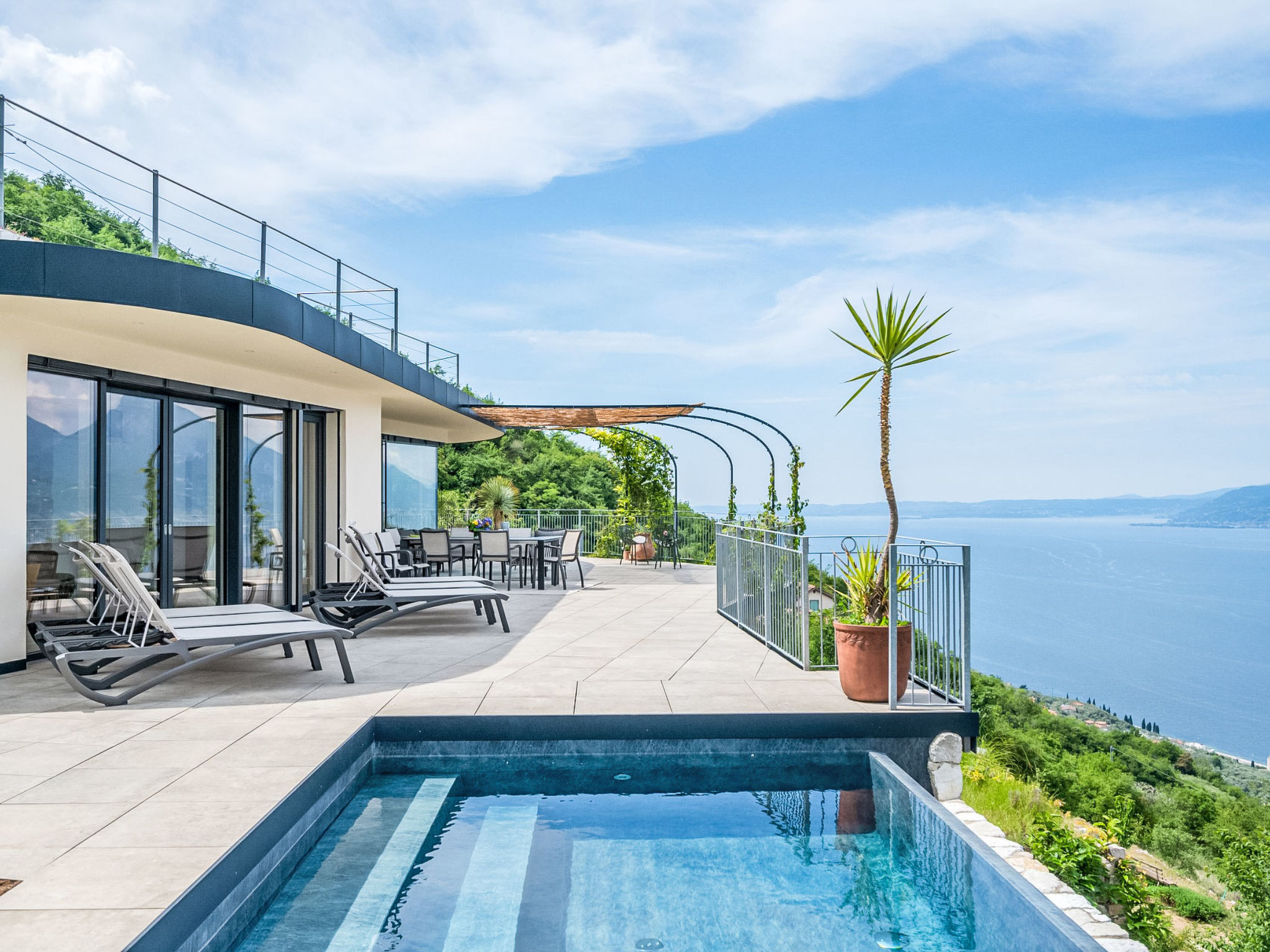 Photo of Alleinstehende Villa mit Pool und Traumaussicht