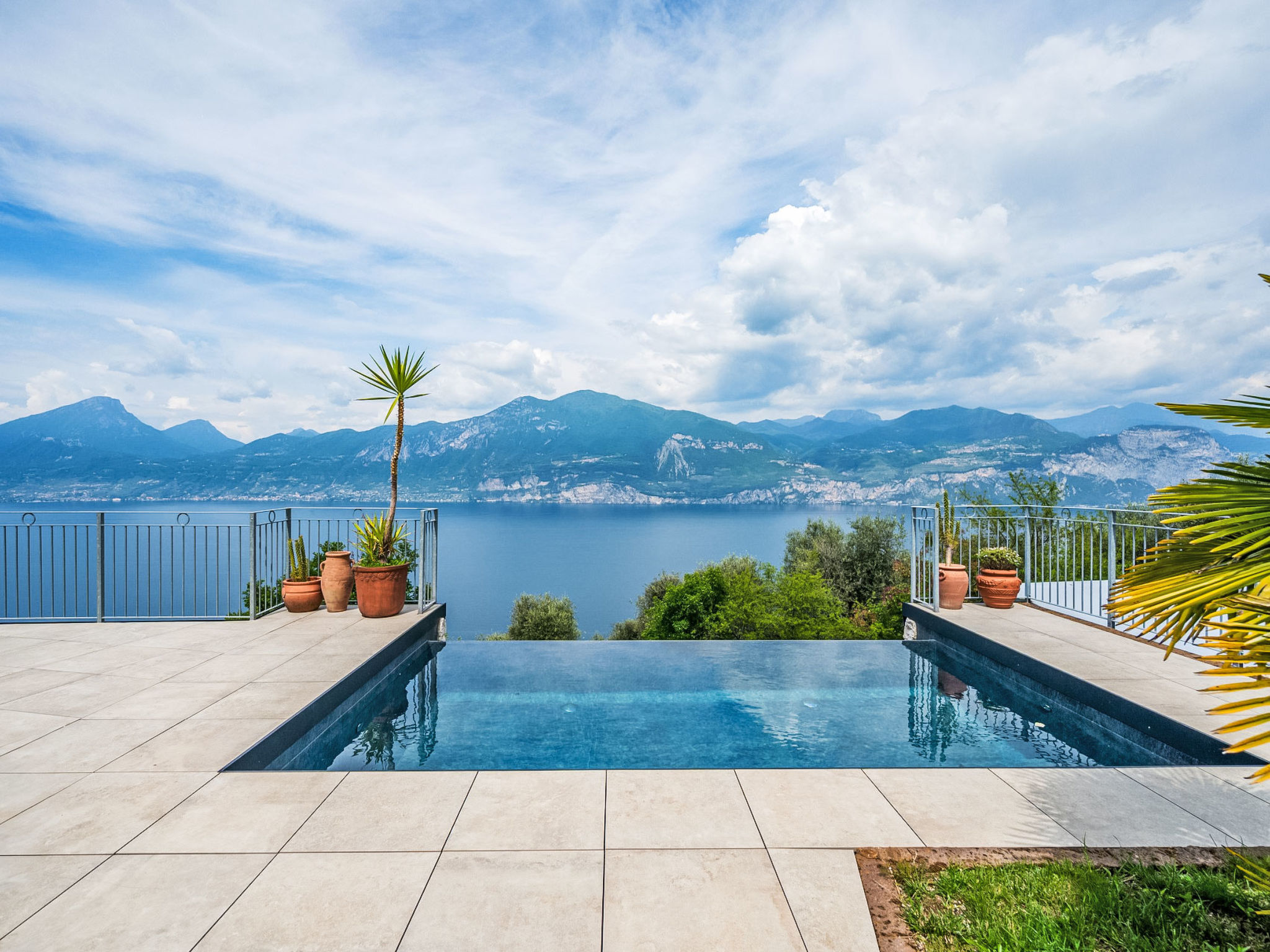 Photo of Alleinstehende Villa mit Pool und Traumaussicht