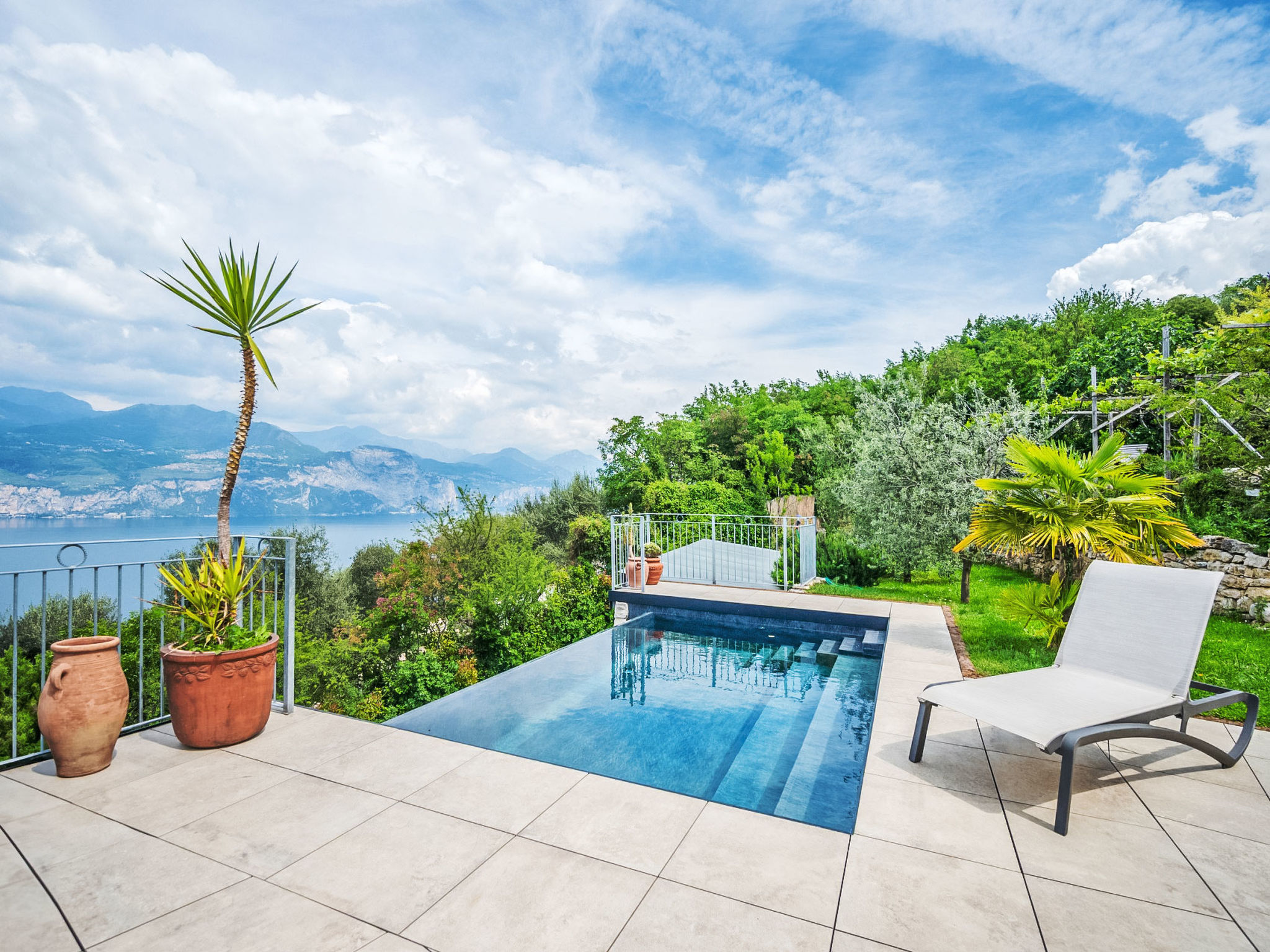 Photo of Alleinstehende Villa mit Pool und Traumaussicht