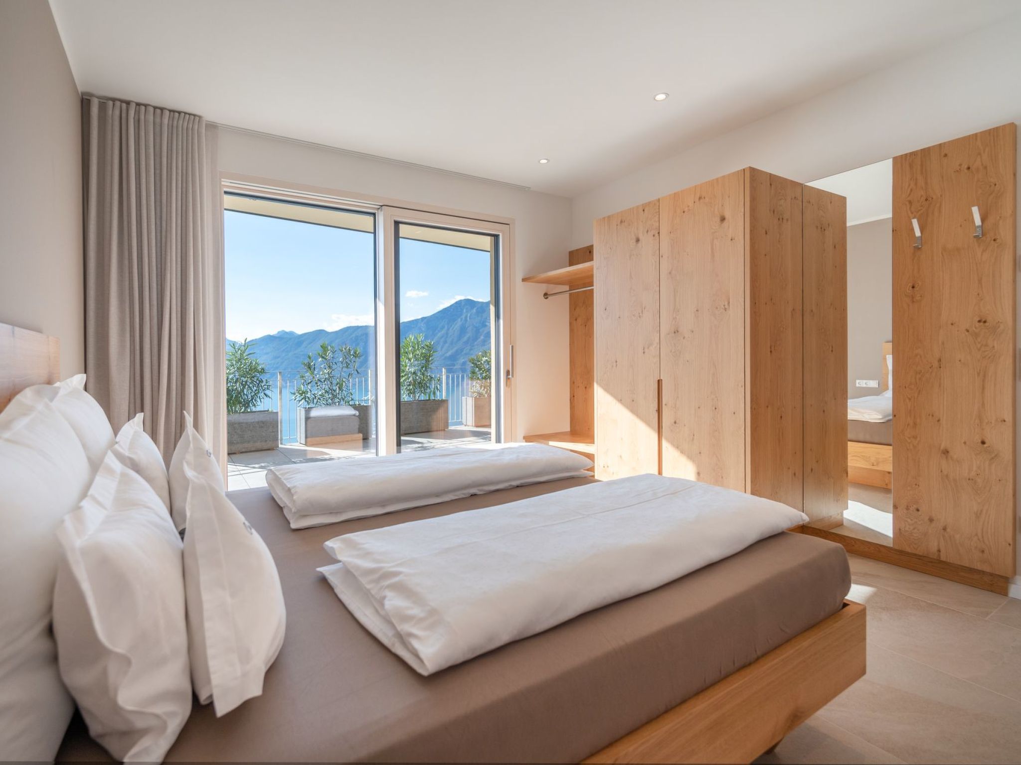 Alleinstehende Villa mit Pool und Traumaussicht-Inside