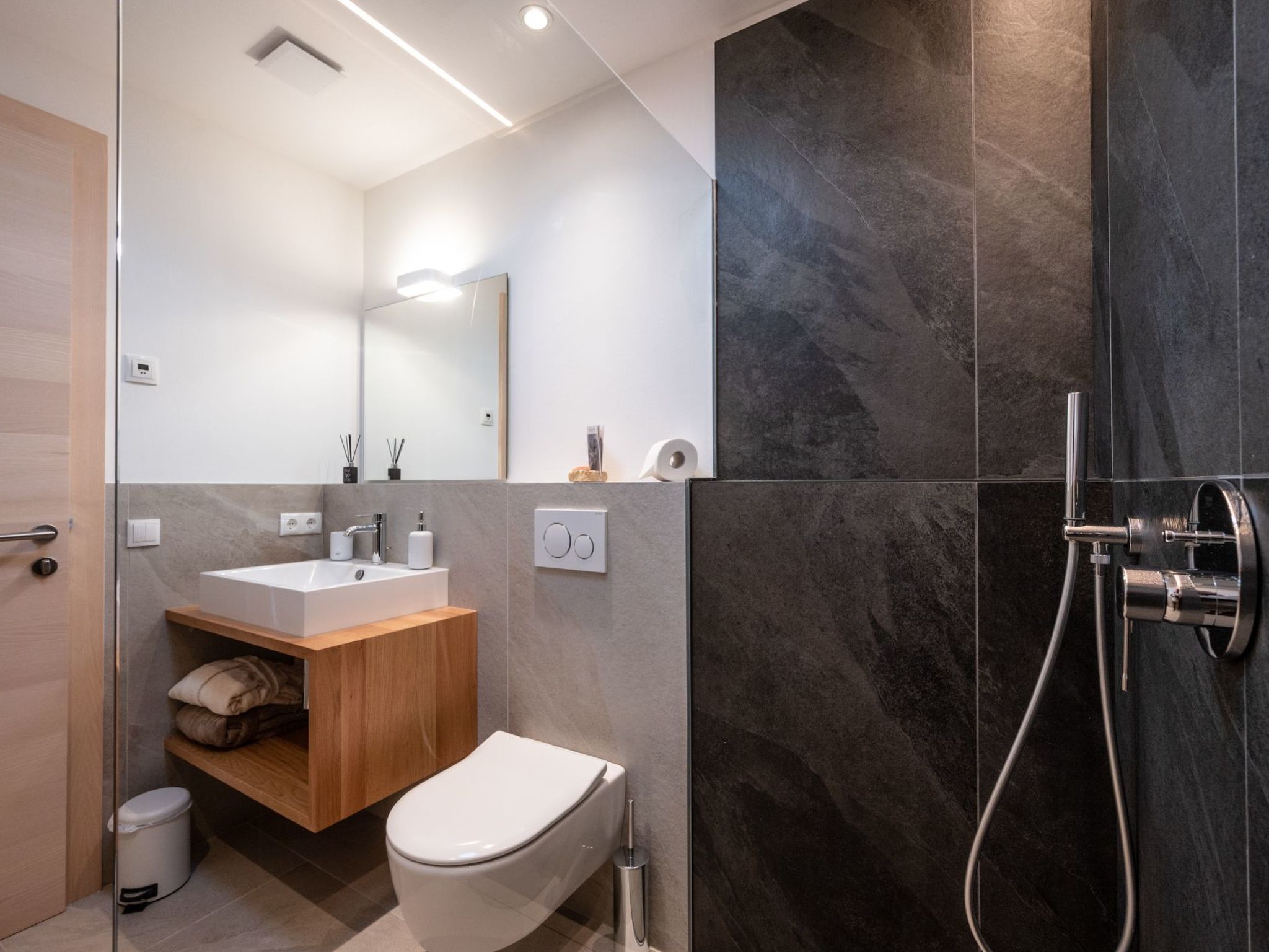 Alleinstehende Villa mit Pool und Traumaussicht-Inside