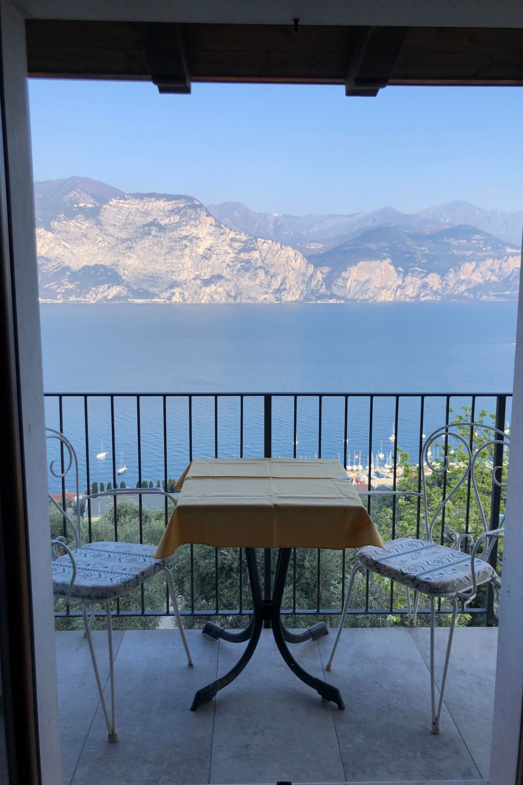 Vakantiehuis met omheinde tuin in Brenzone (Italië) 1 hond is welkom