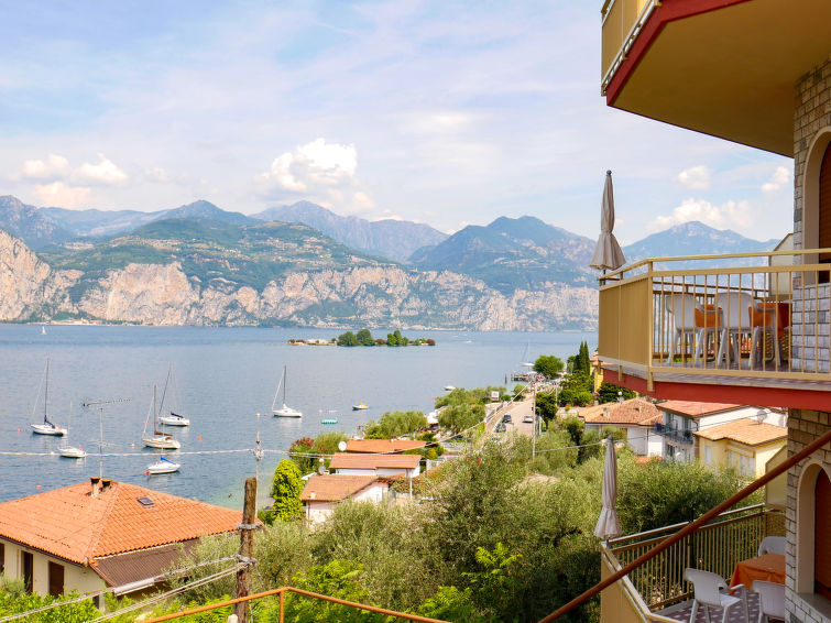 Search and Stay destination Brenzone sul Garda, Veneto - Italy from AU$ 96. Casa Maria