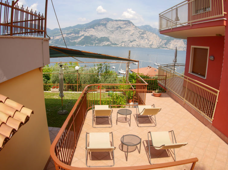 Search and Stay destination Brenzone sul Garda, Veneto - Italy from AU$ 73. Casa Maria