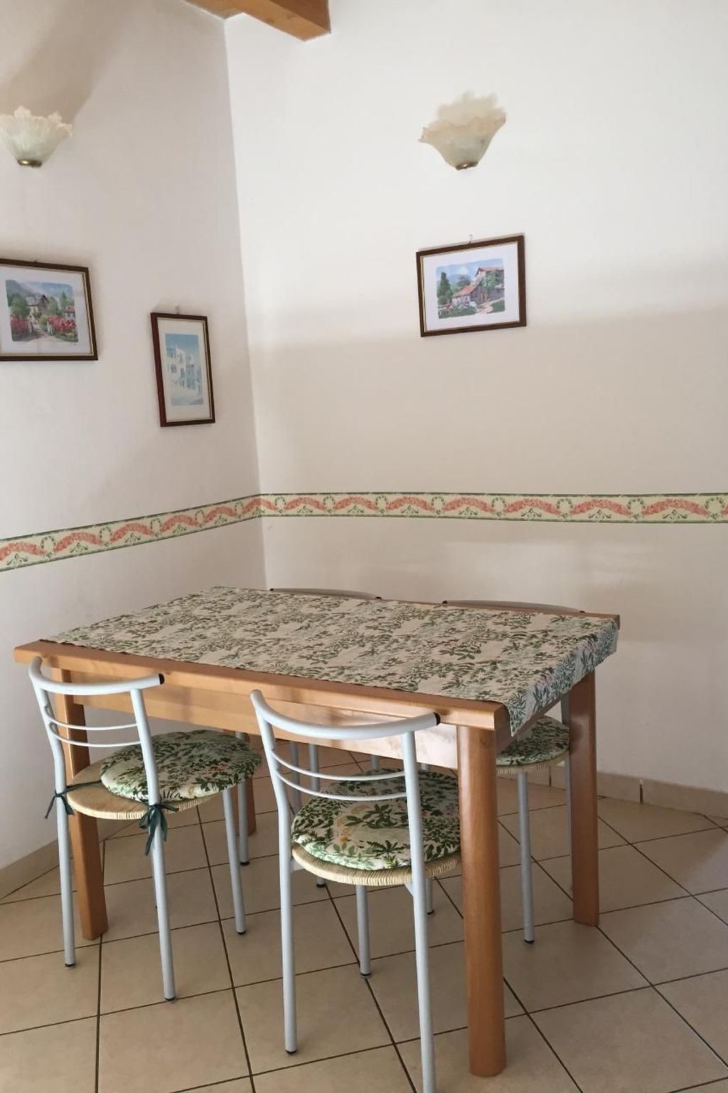 Mit Blick auf das Wasser-Binnen