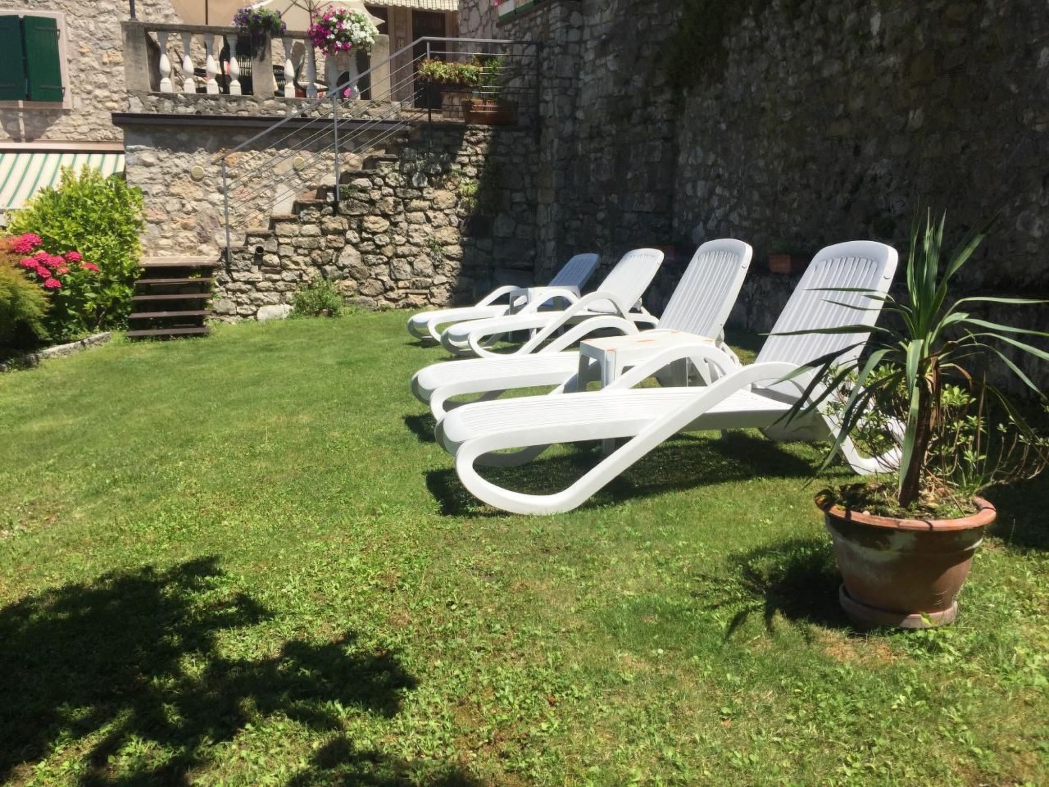 Mit Blick auf das Wasser-Binnen