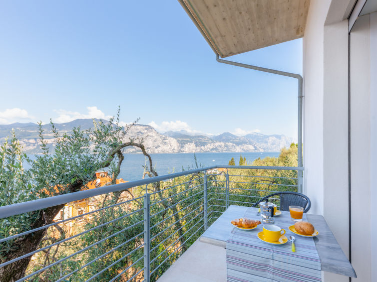Centraal gelegen appartement met meerzicht in Brenzone · 2 pers. · 45 m² in Brenzone