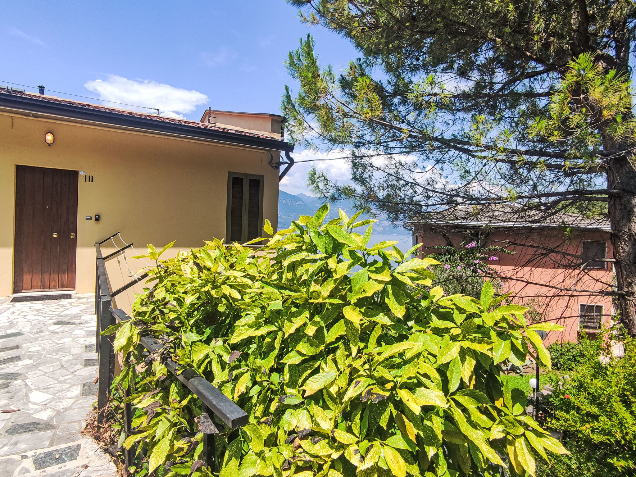 Tognella-Outside