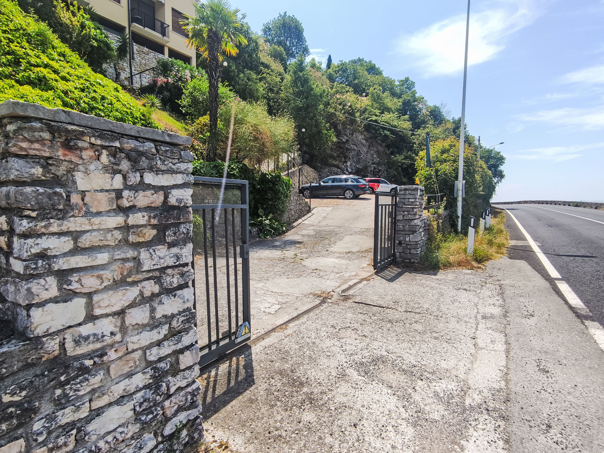 Tognella-Outside