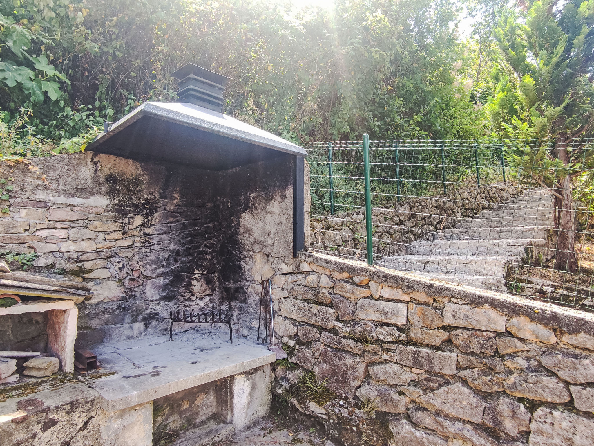 Tognella-Outside