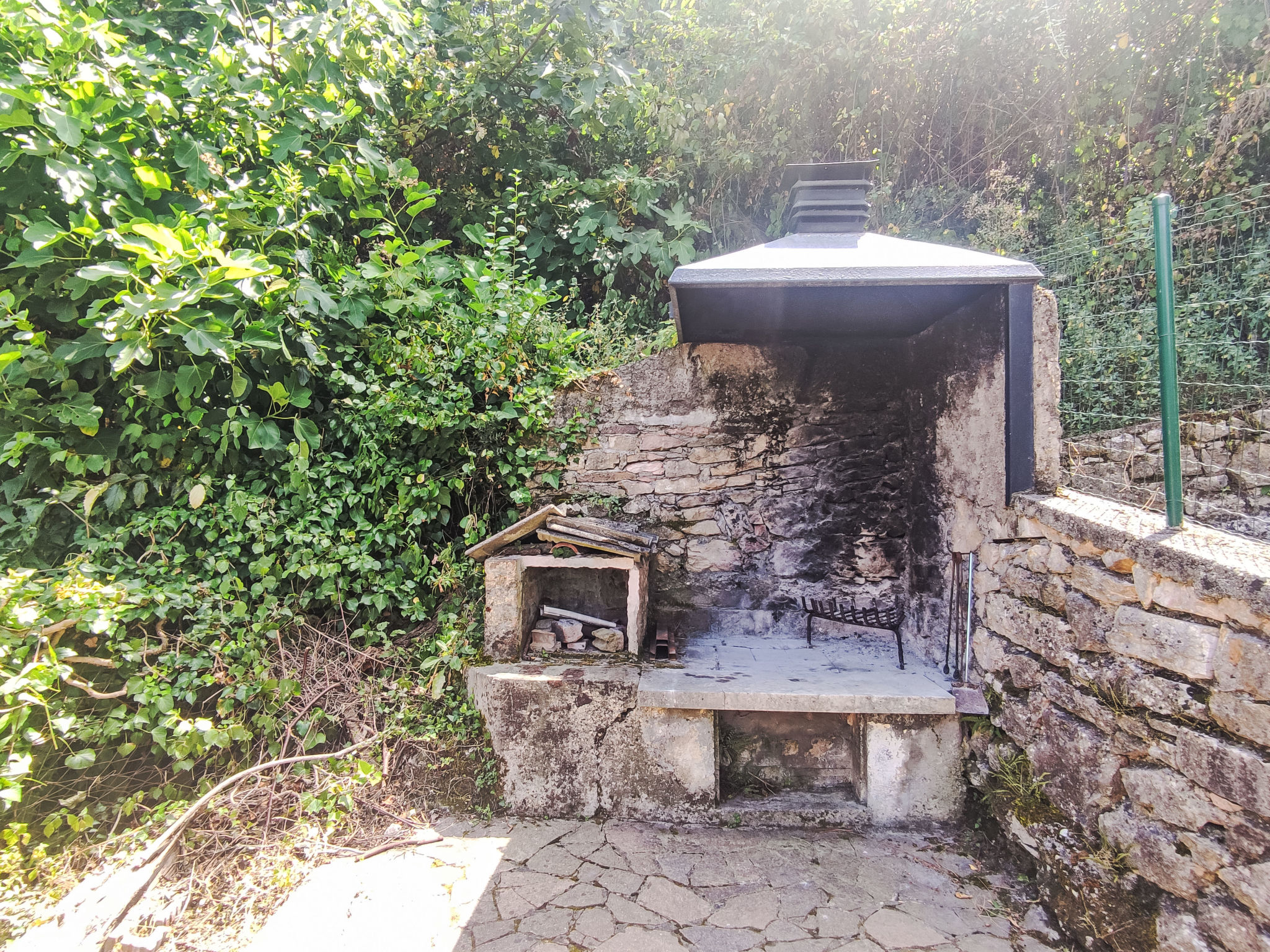 Tognella-Outside
