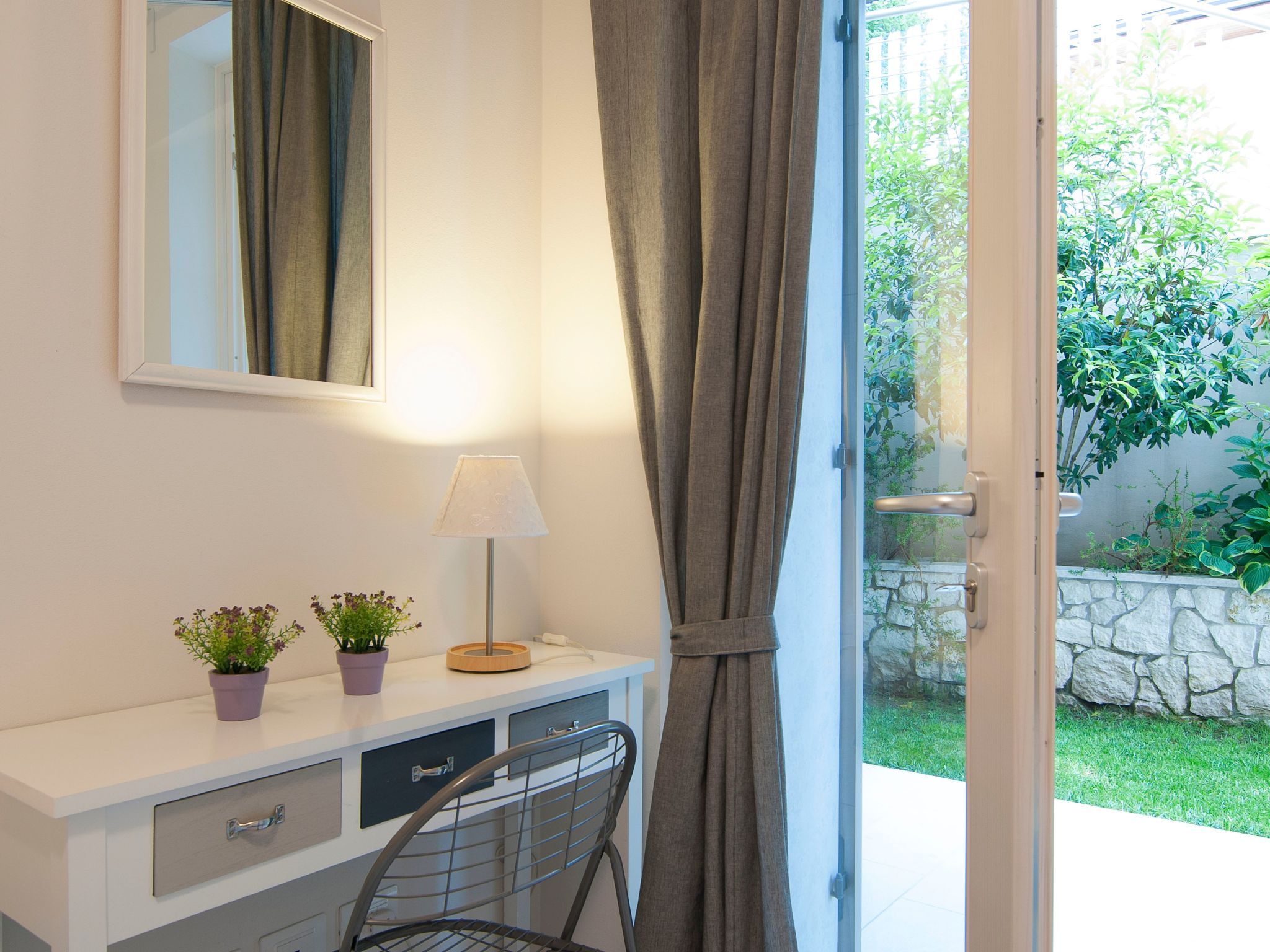 Flacher Sonnenaufgang-Binnen