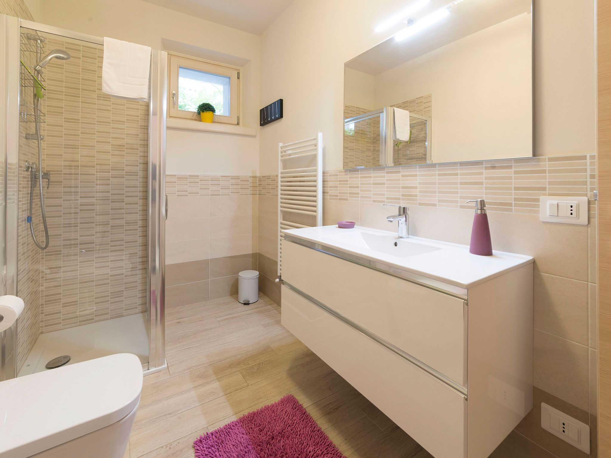 Flacher Sonnenaufgang-Binnen